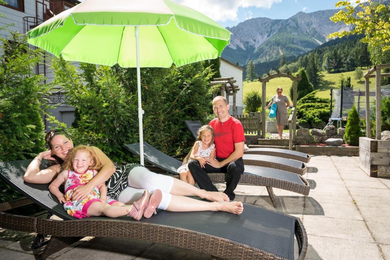Hotel-Restaurant Forellenhof Puchberg am Schneeberg Exteriör bild
