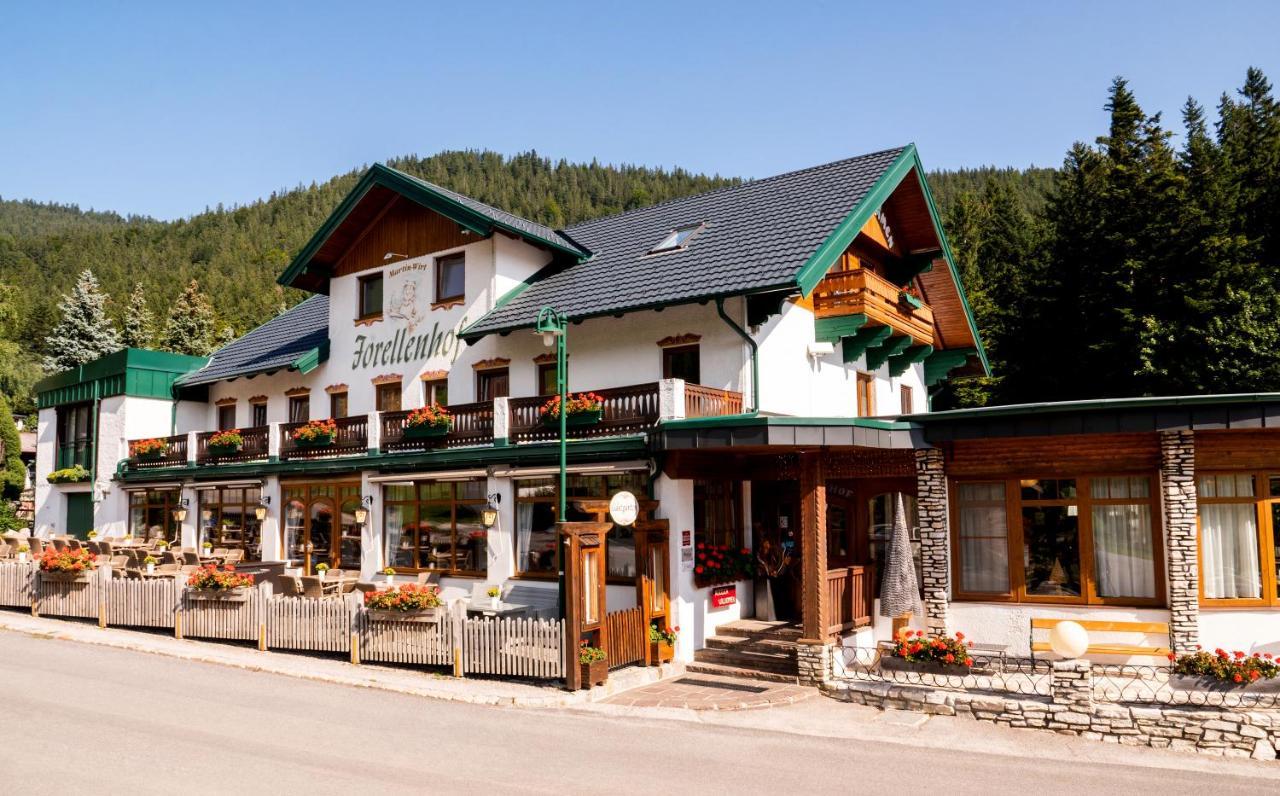 Hotel-Restaurant Forellenhof Puchberg am Schneeberg Exteriör bild
